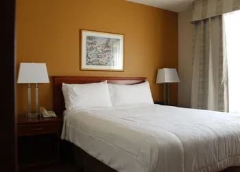 Foxwood Inn & Suites hotel thumbnail 5