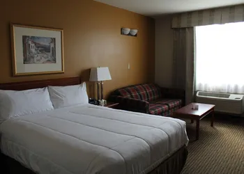 Foxwood Inn & Suites hotel thumbnail 7