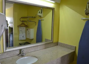 Econo Lodge Picayune hotel thumbnail 7