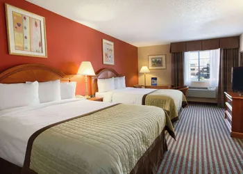 Baymont by Wyndham Oklahoma City Airport hotel thumbnail 8