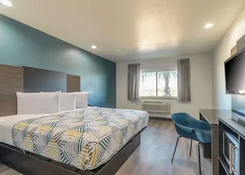 Studio 6 Suites Perris, CA hotel thumbnail 6