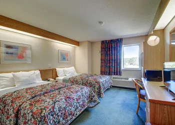 Rodeway Inn Willington North hotel thumbnail 6