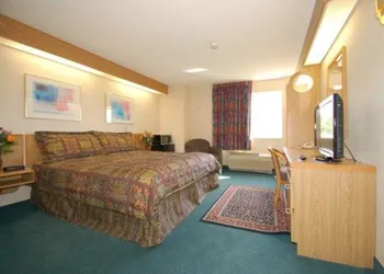 Rodeway Inn Willington North hotel thumbnail 7
