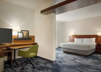 Fairfield Inn & Suites Bristol hotel thumbnail 4