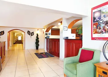 La Quinta Inn by Wyndham Orlando International Drive North hotel thumbnail 4