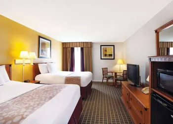 La Quinta Inn by Wyndham Orlando International Drive North hotel thumbnail 6