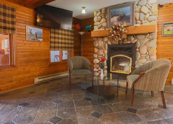 Radium Chalet hotel thumbnail 2