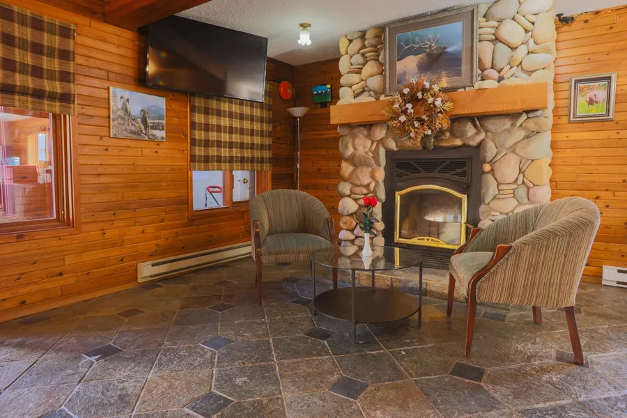 Radium Chalet hotel detail image 2
