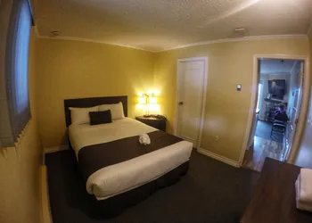 Radium Chalet hotel thumbnail 6
