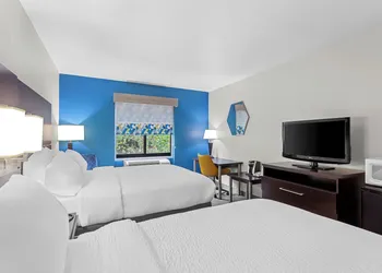 Holiday Inn Express Hotel & Suites Cross Lanes by IHG hotel thumbnail 3