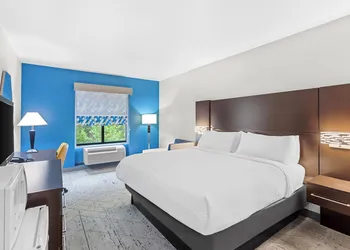Holiday Inn Express Hotel & Suites Cross Lanes by IHG hotel thumbnail 7