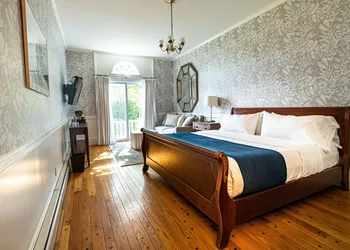 Homeport Inn and Tavern hotel thumbnail 7