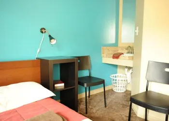Camelot Inn at Honeyville hotel thumbnail 6