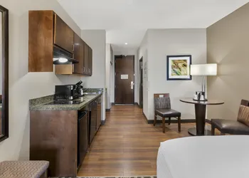 Best Western Plus Williston Hotel & Suites hotel thumbnail 6