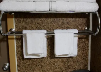 Executive Inn and Suites hotel thumbnail 5