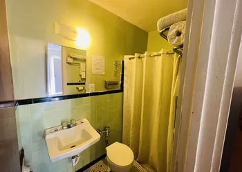 Budget INN hotel thumbnail 8
