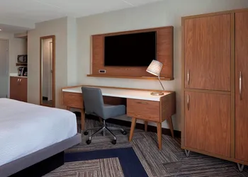 Four Points by Sheraton Hamilton - Stoney Creek hotel thumbnail 5
