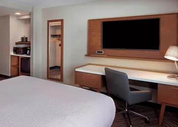Four Points by Sheraton Hamilton - Stoney Creek hotel thumbnail 6