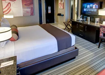 Golden Nugget hotel thumbnail 8