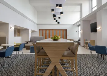 Hampton Inn & Suites Wilkes-Barre/Scranton hotel thumbnail 2