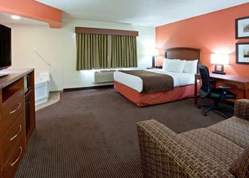 AmericInn by Wyndham Grafton hotel thumbnail 7