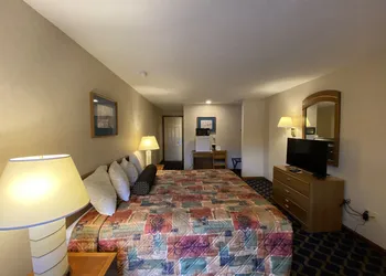 Economy Lodge hotel thumbnail 6