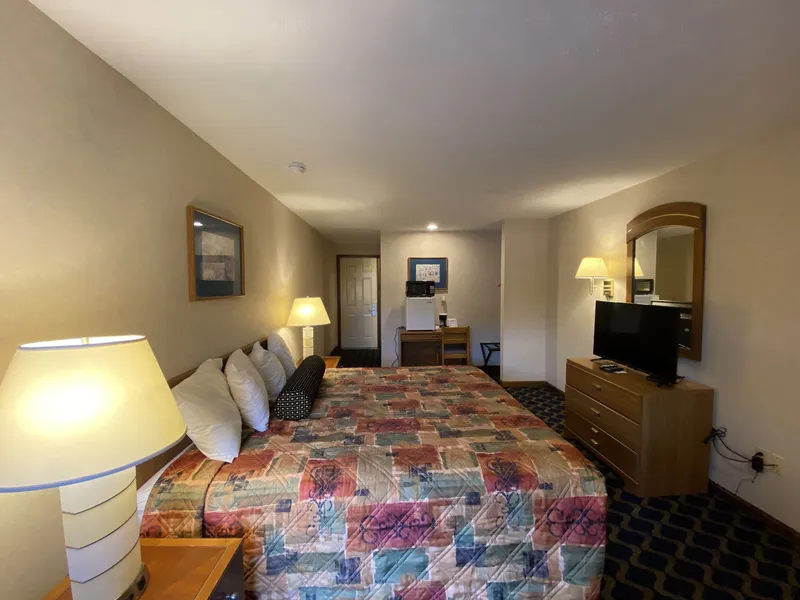 Economy Lodge hotel detail image 6