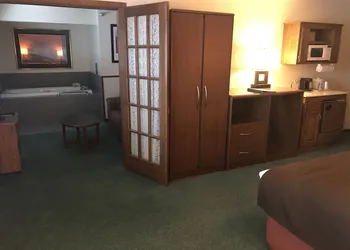 Northwoods Inn & Suites Blackduck hotel thumbnail 3