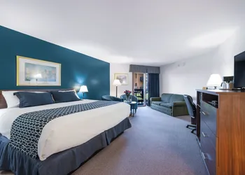 Pine Grove Resort hotel thumbnail 4