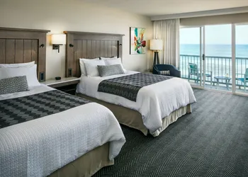 Beachfront Inn hotel thumbnail 5