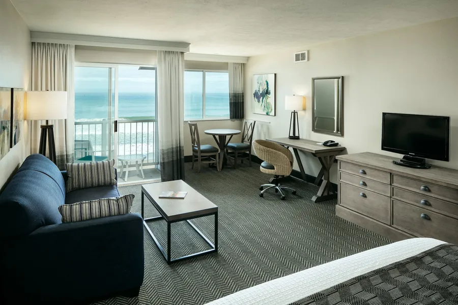 Beachfront Inn hotel detail image 6