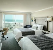 Beachfront Inn hotel detail image 7