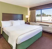 AmericInn by Wyndham Hampton hotel detail image 7