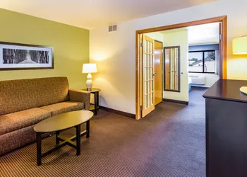 AmericInn by Wyndham Hampton hotel thumbnail 8