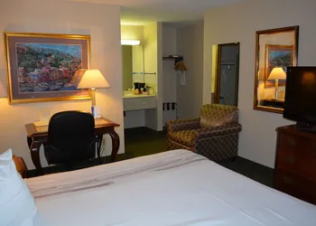 Chicago Lake Shore Hotel hotel thumbnail 5