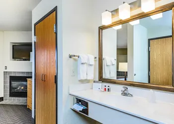 AmericInn by Wyndham Belle Fourche hotel thumbnail 6