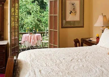 Devereaux Shields House hotel thumbnail 3