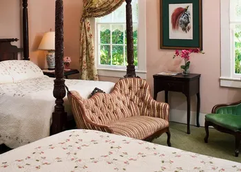 Devereaux Shields House hotel thumbnail 6