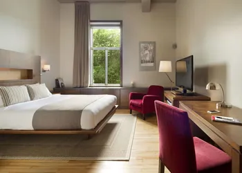 Hotel 71 by Preferred Hotels & Resorts hotel thumbnail 7