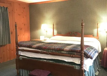 1896 House Country Inn & Motels hotel thumbnail 7