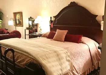 1896 House Country Inn & Motels hotel thumbnail 8