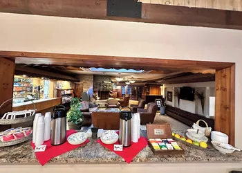 Lodge at Leathem Smith hotel thumbnail 5
