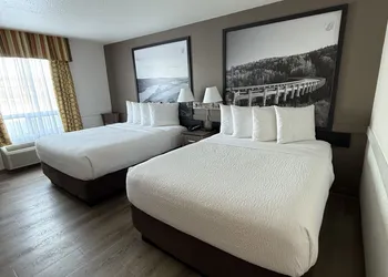 Super 8 by Wyndham Dawson Creek hotel thumbnail 7