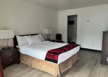 The Driftwood Lodge hotel thumbnail 3