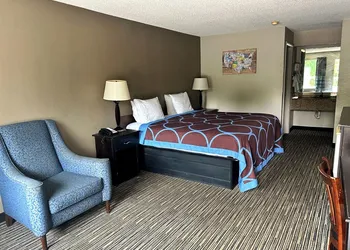 Econo Lodge Elberton hotel thumbnail 5