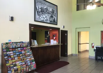 Super 8 by Wyndham Clearwater/St. Petersburg Airport hotel thumbnail 2