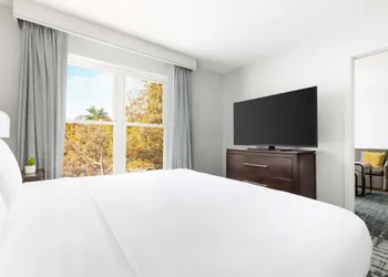 Homewood Suites by Hilton Manchester/Airport hotel thumbnail 6