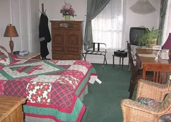 Olde Judge Mansion hotel thumbnail 4