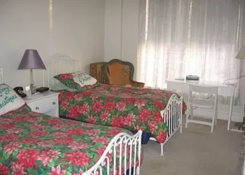 Olde Judge Mansion hotel thumbnail 6