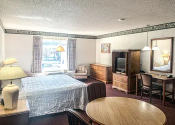 Econo Lodge Inn & Suites Winnemucca hotel thumbnail 7